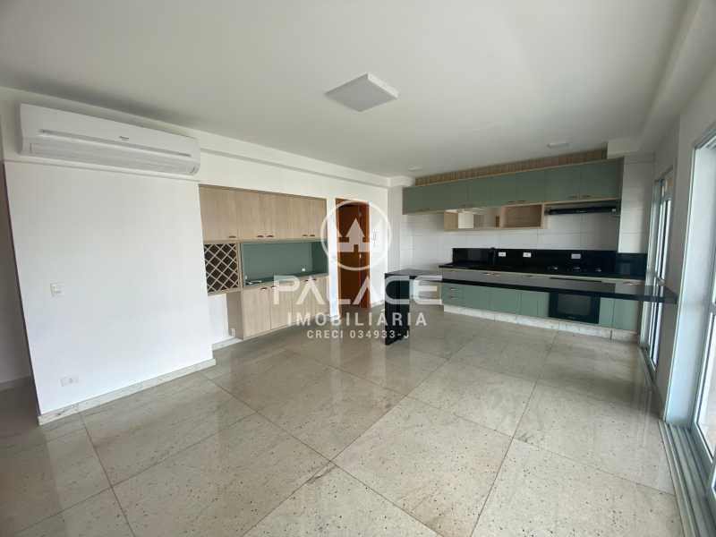 Apartamento para alugar com 3 quartos, 140m² - Foto 4