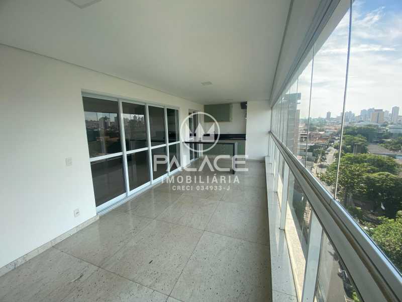 Apartamento para alugar com 3 quartos, 140m² - Foto 8