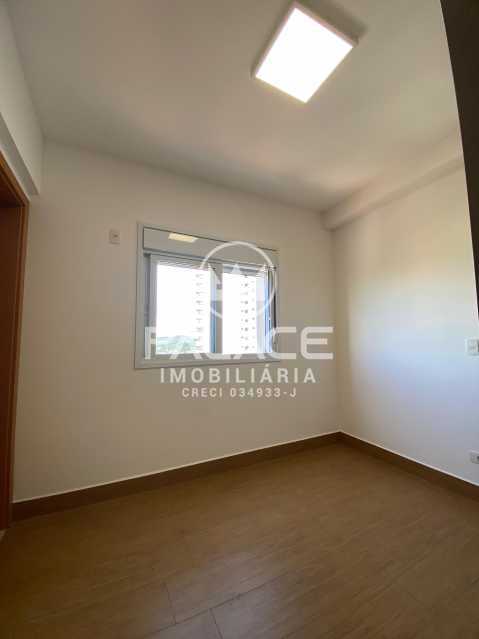 Apartamento para alugar com 3 quartos, 140m² - Foto 15