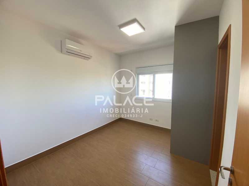 Apartamento para alugar com 3 quartos, 140m² - Foto 17