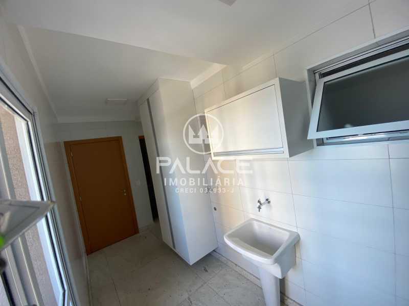 Apartamento para alugar com 3 quartos, 140m² - Foto 26