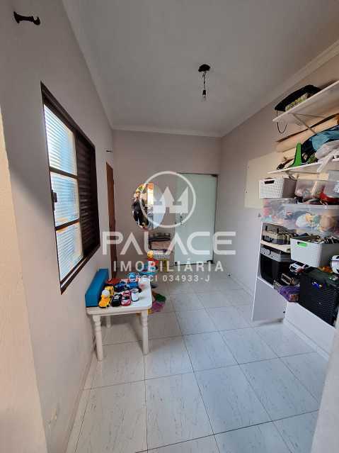 Casa à venda com 3 quartos, 211m² - Foto 13