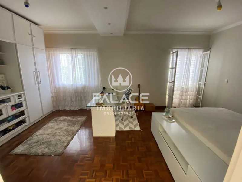 Casa à venda com 3 quartos, 218m² - Foto 3