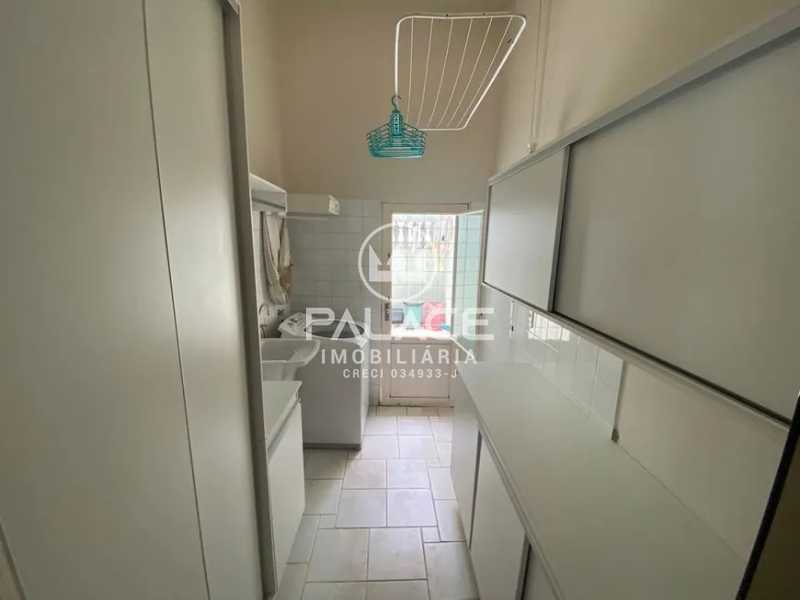 Casa à venda com 3 quartos, 218m² - Foto 5