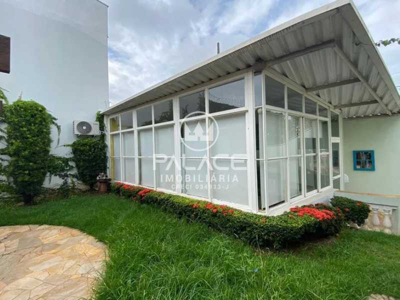 Casa à venda com 3 quartos, 218m² - Foto 9