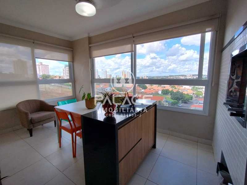 Apartamento à venda com 3 quartos, 116m² - Foto 3