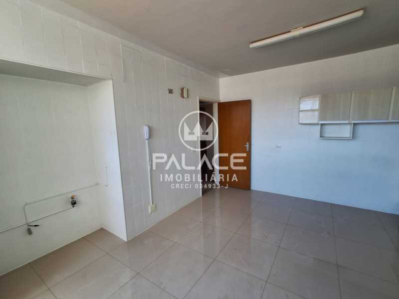 Apartamento à venda com 3 quartos, 160m² - Foto 6