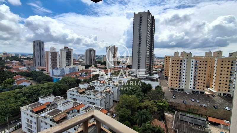 Apartamento à venda com 4 quartos, 173m² - Foto 2