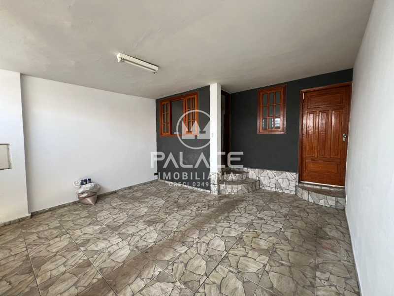 Casa à venda com 3 quartos, 125m² - Foto 1