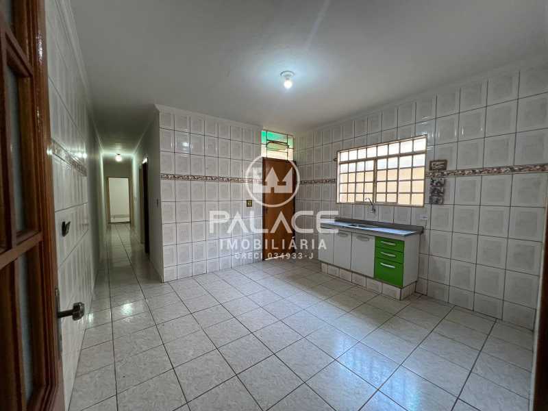 Casa à venda com 3 quartos, 125m² - Foto 11