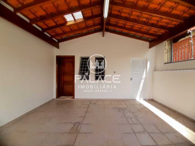 Casa à venda e aluguel com 3 quartos, 78m² - Foto 1