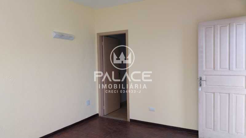 Casa à venda com 2 quartos, 90m² - Foto 2