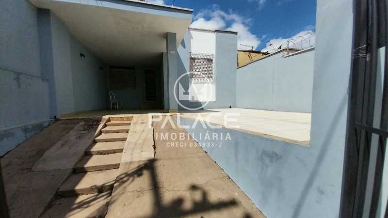 Casa à venda com 3 quartos, 95m² - Foto 1