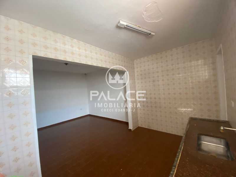 Casa para alugar com 3 quartos, 172m² - Foto 11