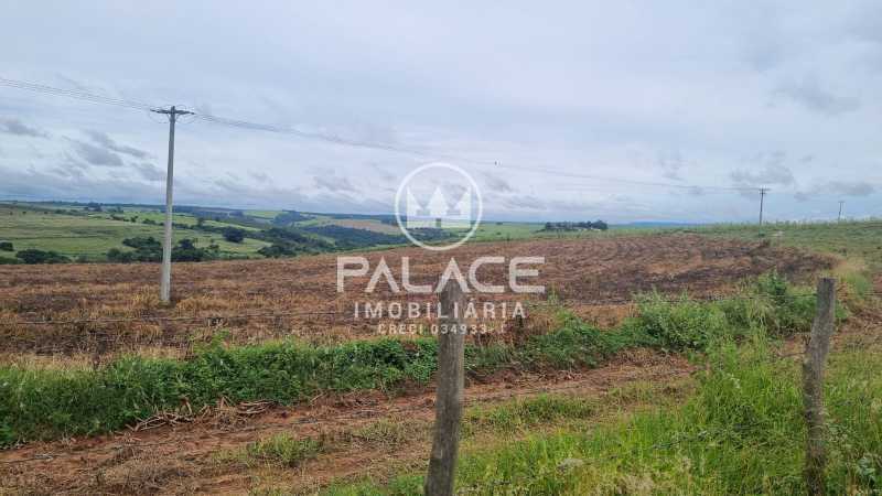 Fazenda à venda com 3 quartos, 400m² - Foto 6