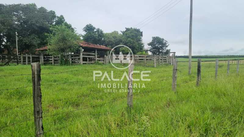 Fazenda à venda com 3 quartos, 400m² - Foto 18