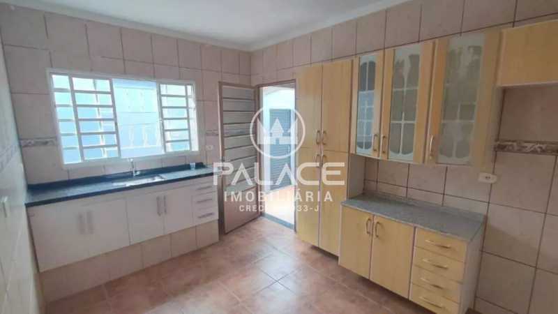 Casa à venda e aluguel com 3 quartos, 239m² - Foto 5