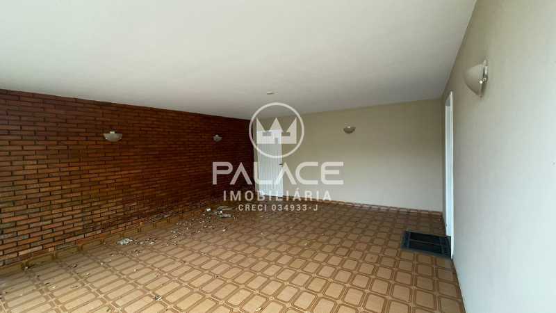 Casa Comercial à venda e aluguel com 3 quartos, 225m² - Foto 2