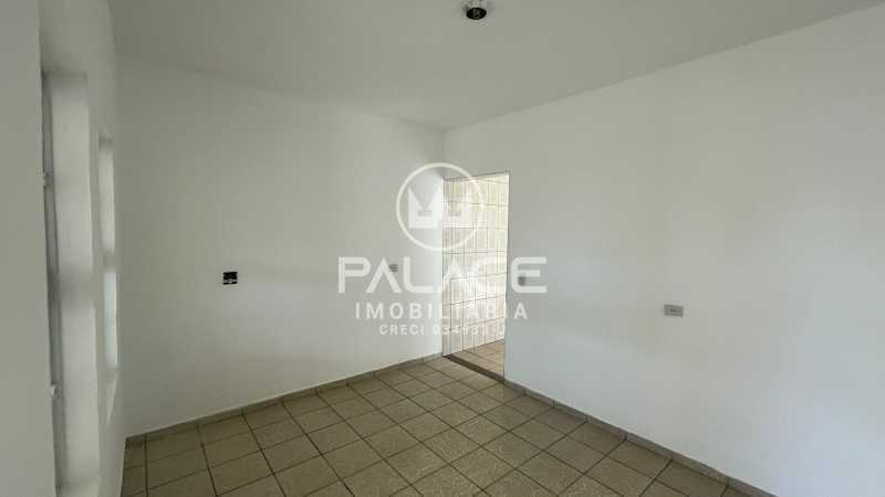 Casa para alugar com 1 quarto, 126m² - Foto 2