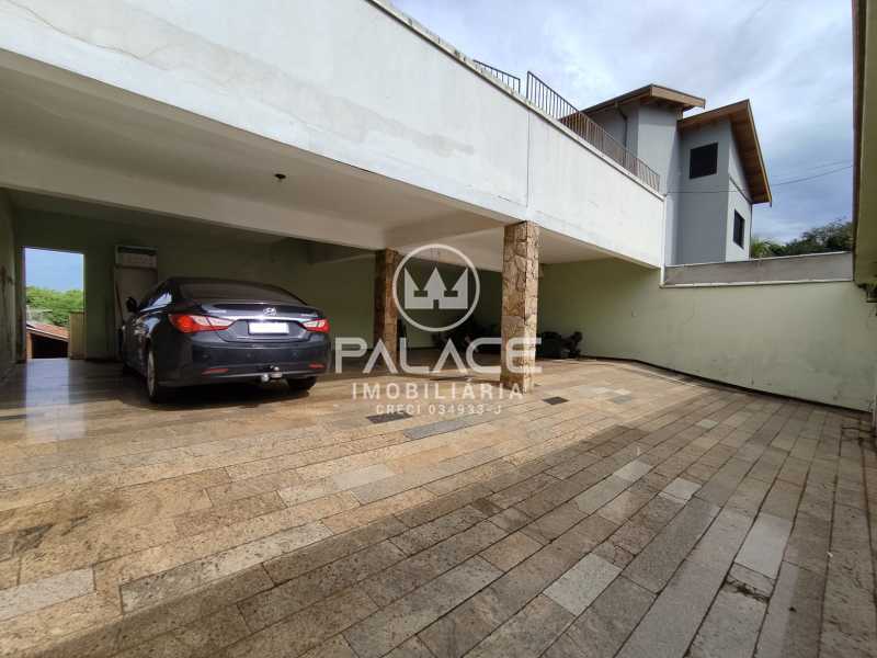 Casa à venda e aluguel com 1 quarto, 197m² - Foto 2