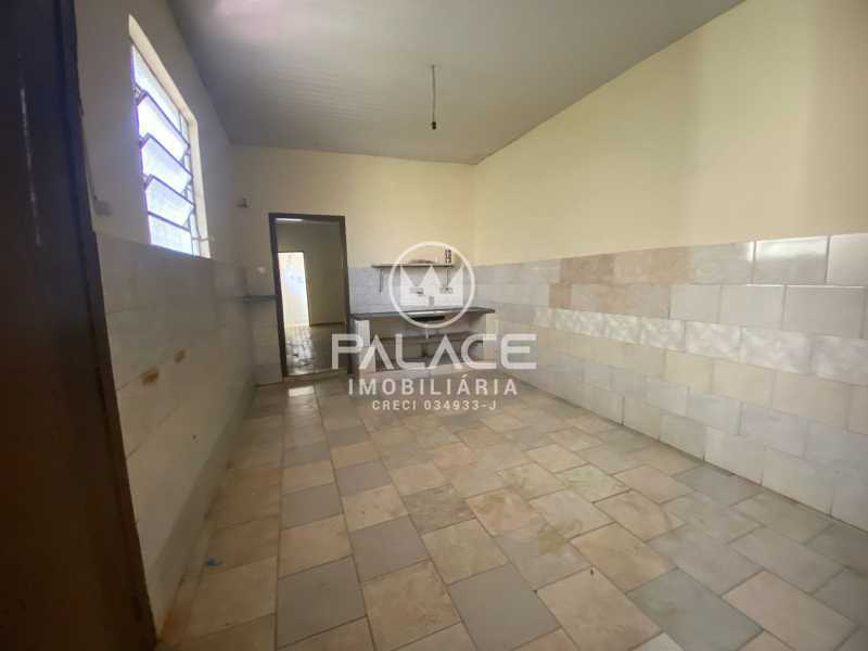 Casa para alugar com 2 quartos, 137m² - Foto 11