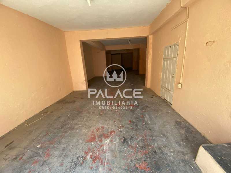 Casa para alugar com 2 quartos, 128m² - Foto 2