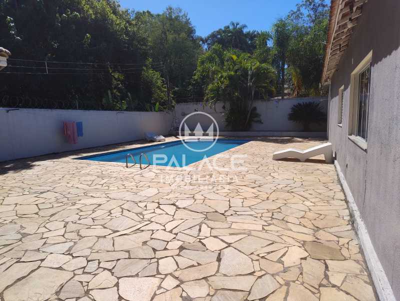 Chácara à venda com 3 quartos, 239m² - Foto 4