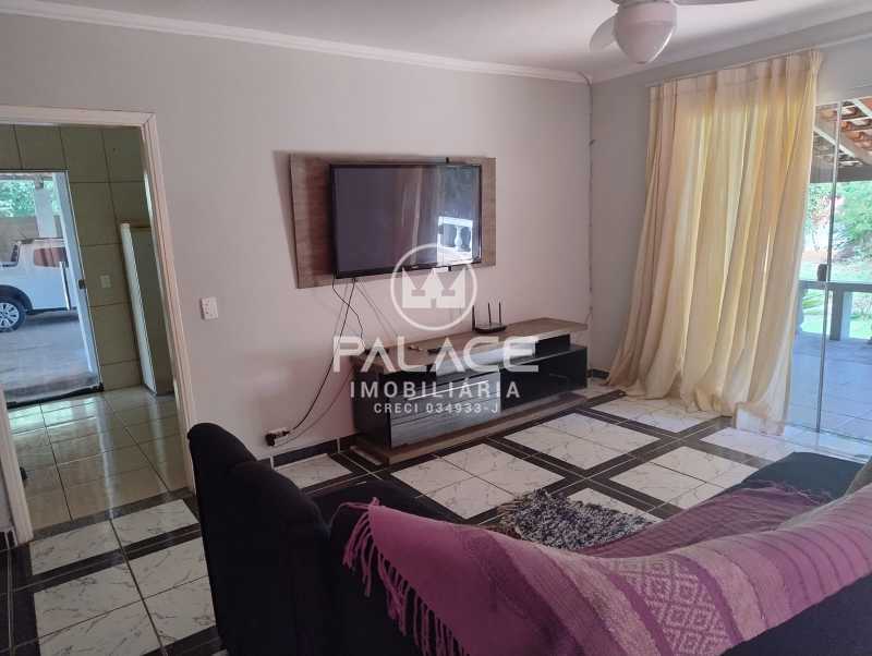 Chácara à venda com 3 quartos, 239m² - Foto 14