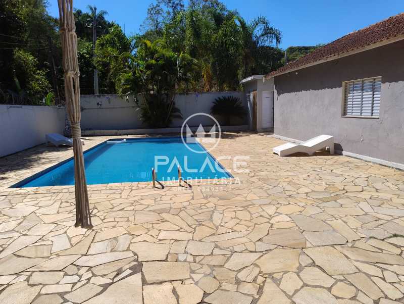 Chácara à venda com 3 quartos, 239m² - Foto 3