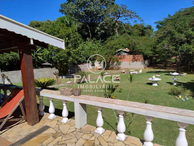 Chácara à venda com 3 quartos, 239m² - Foto 16