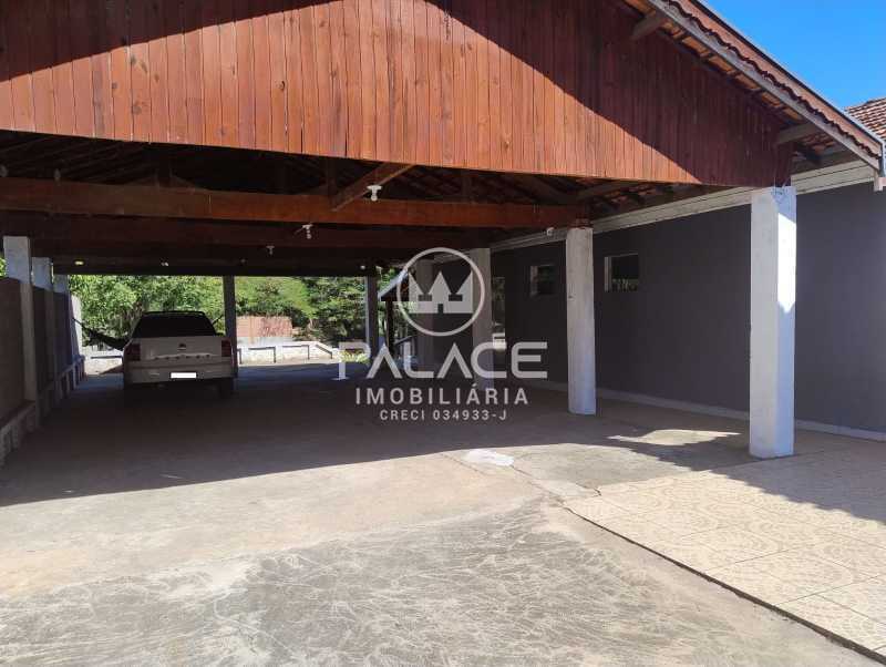 Chácara à venda com 3 quartos, 239m² - Foto 2