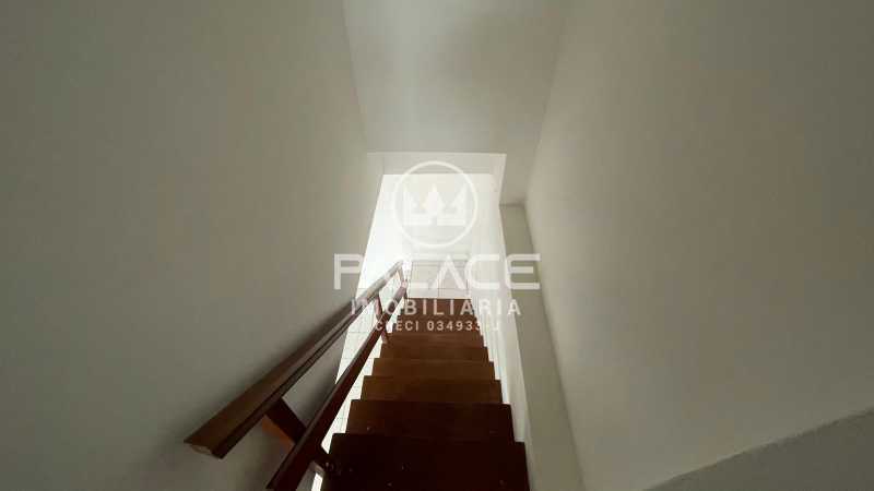 Casa para alugar com 2 quartos, 87m² - Foto 11