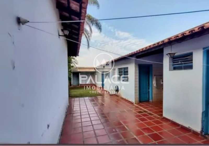 Casa à venda com 3 quartos, 334m² - Foto 13
