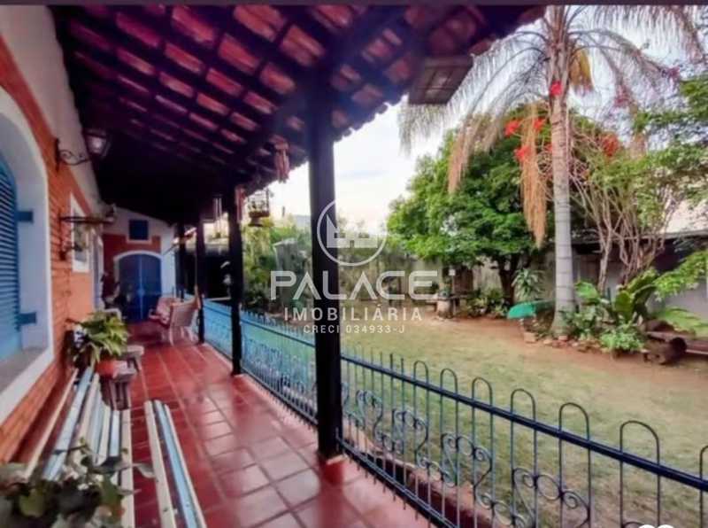 Casa à venda com 3 quartos, 334m² - Foto 15