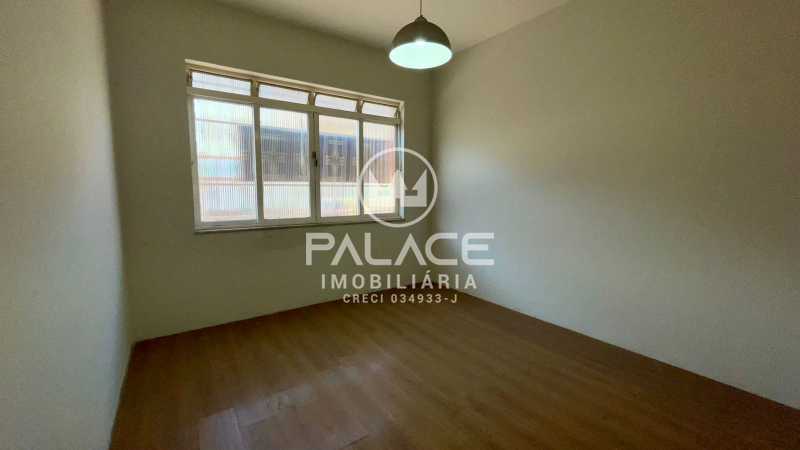 Casa Comercial para alugar com 4 quartos, 180m² - Foto 2