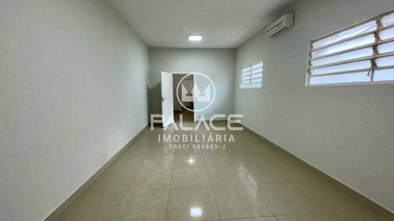 Casa Comercial para alugar com 4 quartos, 180m² - Foto 4