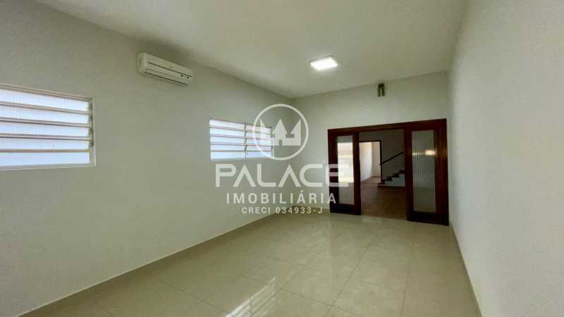 Casa Comercial para alugar com 4 quartos, 180m² - Foto 3