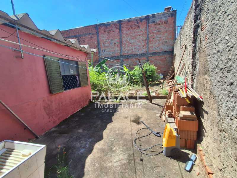 Casa à venda com 2 quartos, 100m² - Foto 11