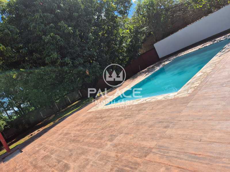 Casa de Condomínio para alugar com 3 quartos, 260m² - Foto 14