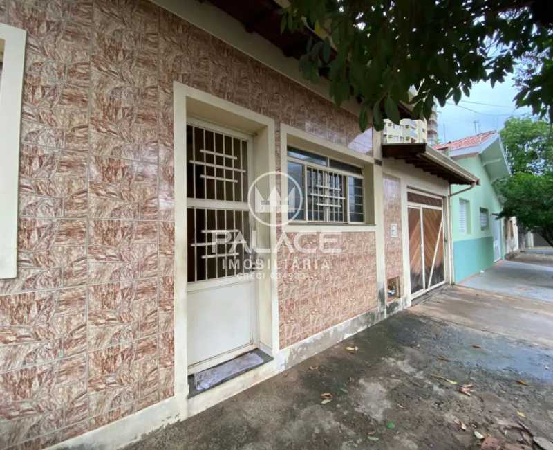 Casa à venda com 4 quartos, 110m² - Foto 1
