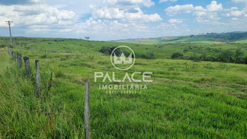 Fazenda à venda com 6 quartos, 600m² - Foto 25