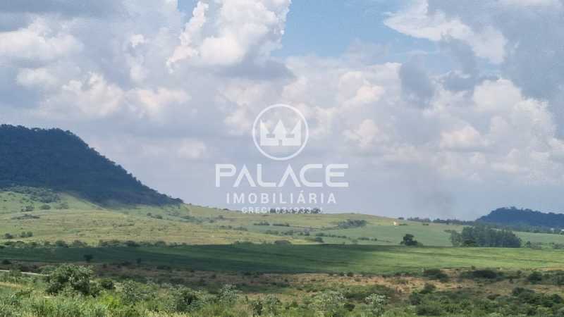 Fazenda à venda com 6 quartos, 600m² - Foto 27