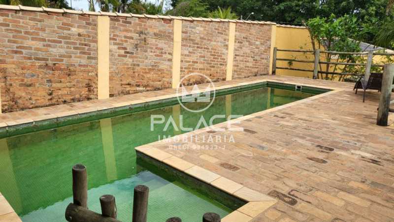 Chácara à venda com 4 quartos, 230m² - Foto 2