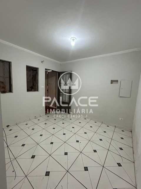 Casa à venda com 1 quarto, 68m² - Foto 1