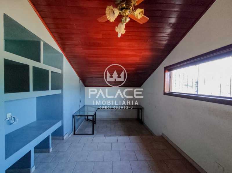Casa à venda e aluguel com 3 quartos, 210m² - Foto 15