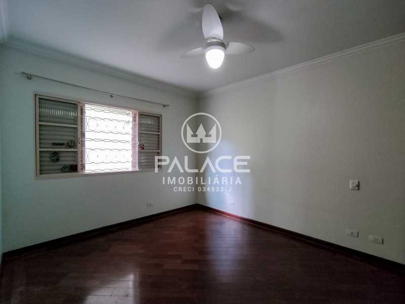 Casa à venda e aluguel com 3 quartos, 210m² - Foto 20