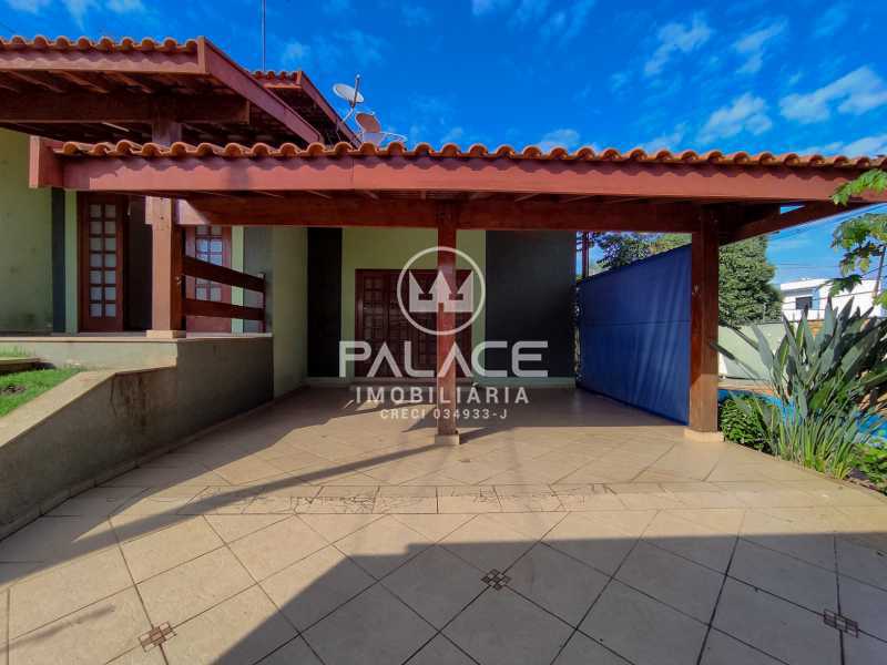 Casa à venda e aluguel com 3 quartos, 210m² - Foto 4