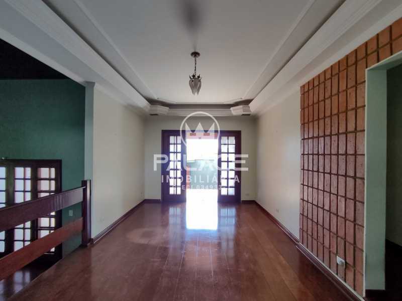 Casa à venda e aluguel com 3 quartos, 210m² - Foto 9