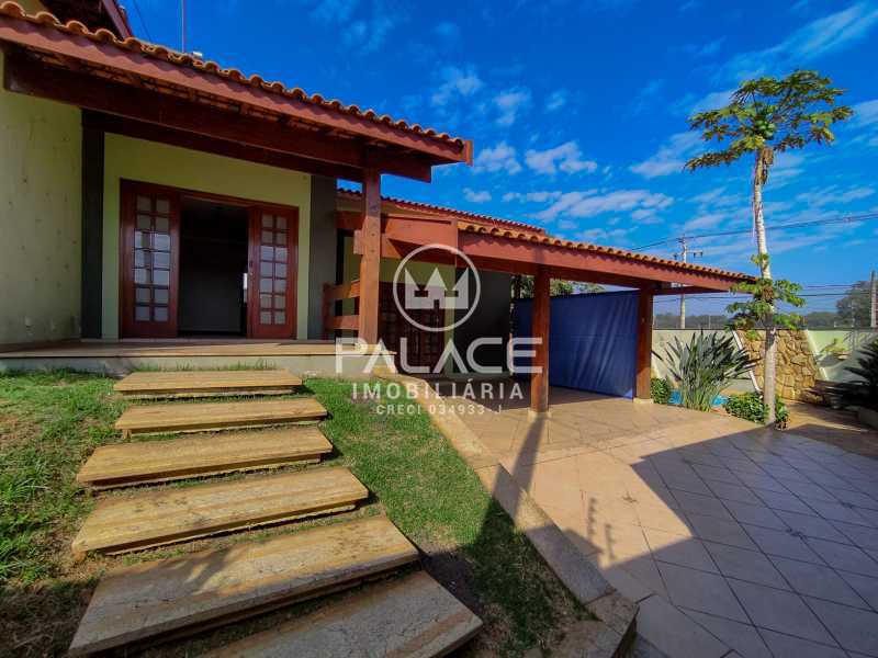 Casa à venda e aluguel com 3 quartos, 210m² - Foto 2