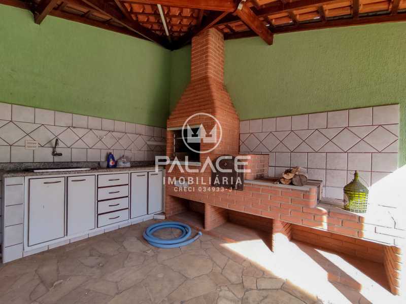 Casa à venda e aluguel com 3 quartos, 210m² - Foto 7
